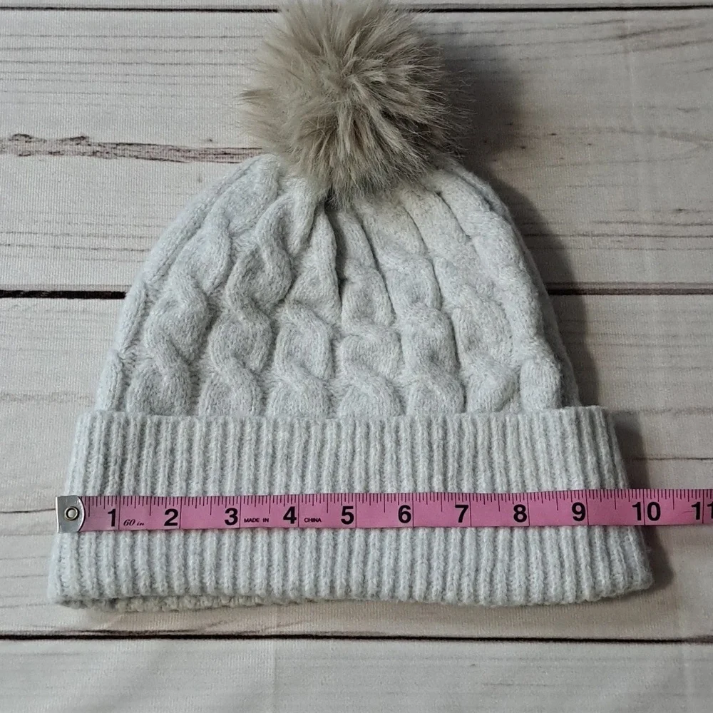 Rachel Zoe Cable Knit Light Gray Beanie Hat With Faux Fur Pom